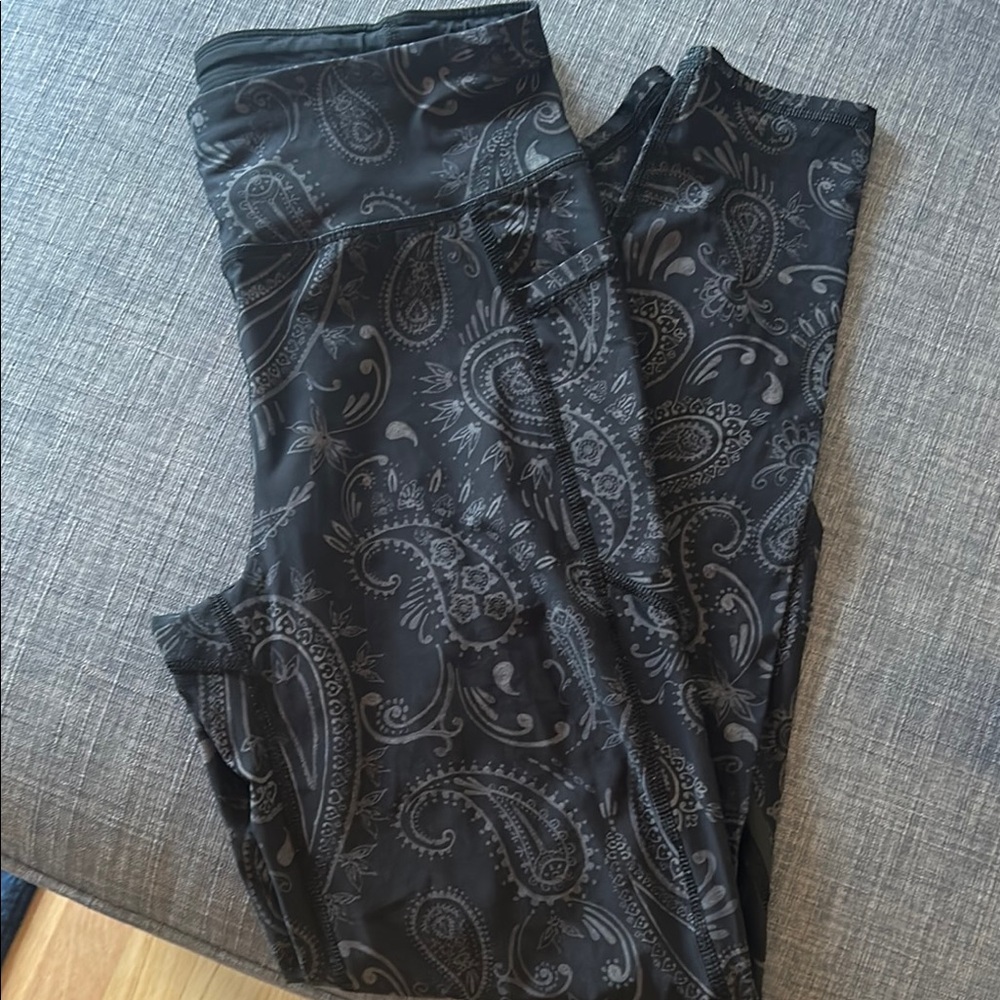 Sweaty Betty Zero Gravity Black Paisley Leggings